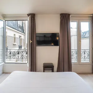 Hotel De Flore - Montmartre Paris